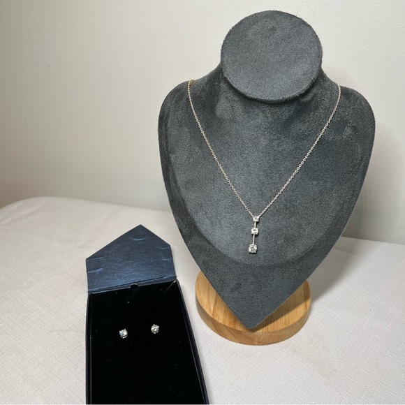 Sterling Silver Necklace & earrings, Cubic Zirconia. 925. Great gift. Box incl - Picture 3 of 8